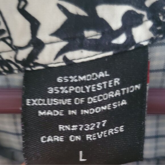 2 Vtg Tony Hawk Skateboard Shirts. Men L. Short Sleeve Button Down Sport Branded - Picture 7 of 16